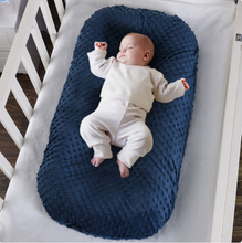 Load image into Gallery viewer, Newborn Anti-pressure Portable Removable And Washable Bionic Bed Newborn Baby Nap Bed
